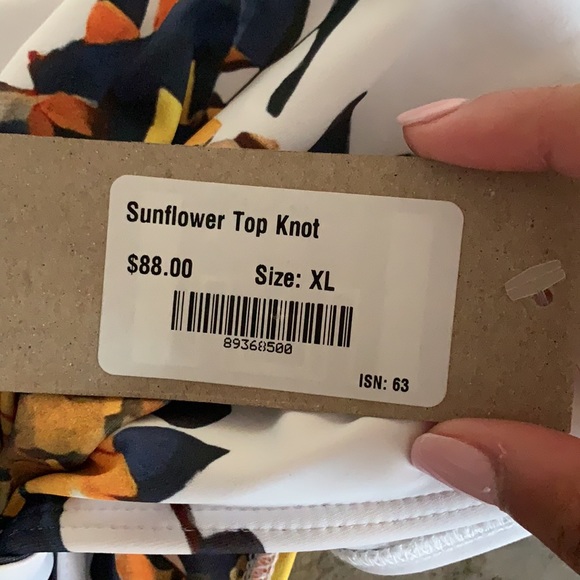 Never worn Albion swim top - Picture 2 of 3